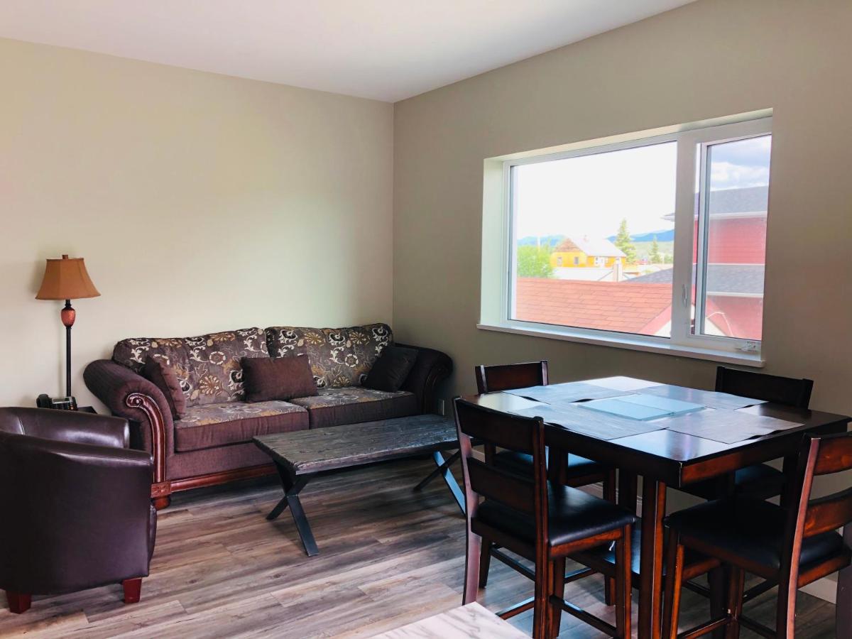 Downtown Whitehorse Deluxe 2 Bedroom Condo Exterior foto